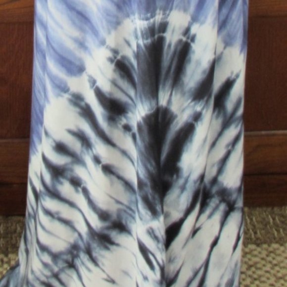 Sugar & Cream Tie-Dye Halter Maxi Dress - Picture 6 of 12